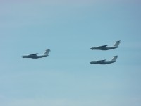 Группа из трех тяжелых военно-транспортных самолетов