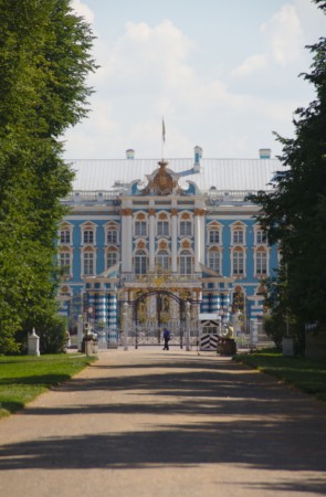 Золотые ворота и Екатерининский дворец