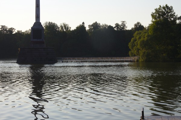 Мост к Чесменской колонне